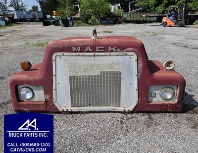 Mack Valve Liner Hood