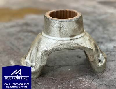 Eaton-Fuller FRO15210C Transmission Yoke