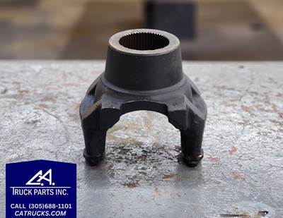 Spicer Output Driveshaft Pinion Yoke