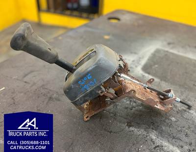 2015 Isuzu Automatic Transmission Gear Shifter