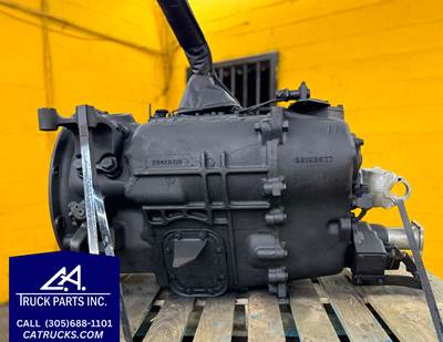 Mack T2070 Transmission w/ Overdrive, Manual 7 Speed, Casting # 284KB519