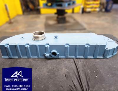 1998 International DT466E Valve Cover for 1998-2003 Part # 1824738C2 