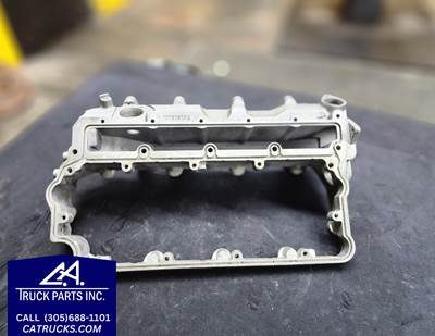 International MaxxForce 7 Valve Cover Part # 7076767C3