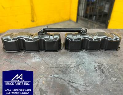 Mack E6 Valve Cover w/ Pipe Part # 191GC334A