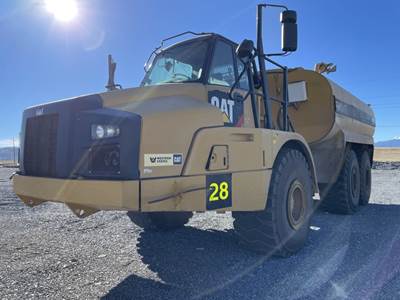 2013 Caterpillar 740B Articulated Water Truck