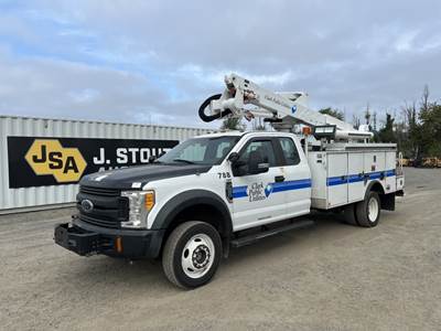 2017 Ford F550 4X4 Bucket Truck