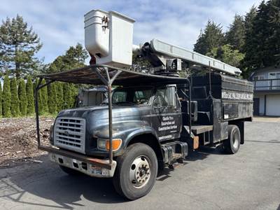 1998 Ford F800 S/A Bucket Truck