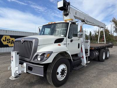 2009 International 7400 Crane Truck
