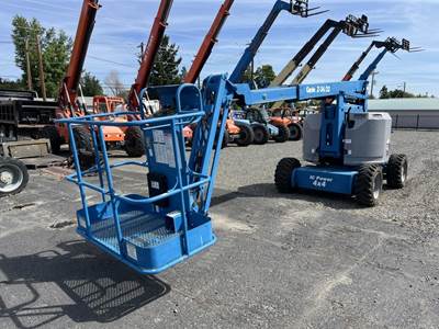 2015 Genie Z-34/22 IC Articulated Boom Lift