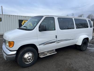 2004 Ford E350 XLT SD Passenger Van