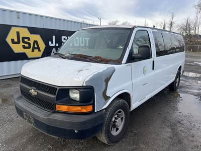 2010 Chevrolet Express Passenger Van