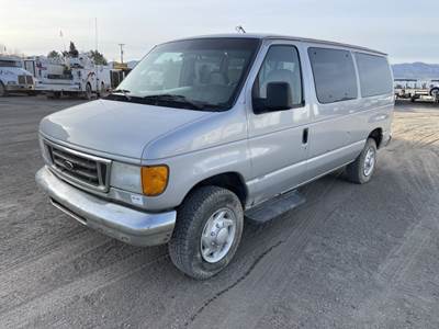 2006 Ford E350 XL SD Passenger Van