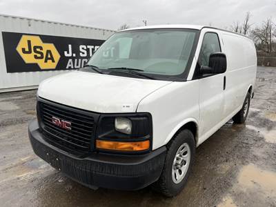 2014 GMC Savana Cargo Van
