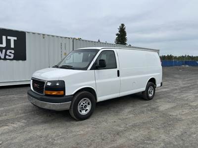 2016 GMC Savana Cargo Van