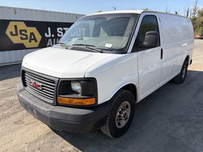 2014 GMC Savana Cargo Van