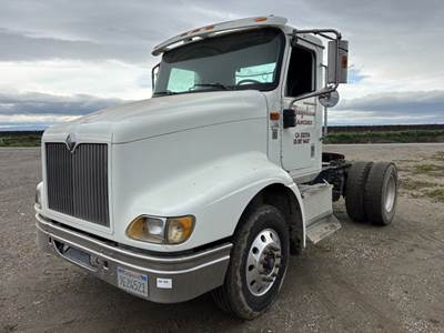 2002 International 9200i S/A Truck Tractor