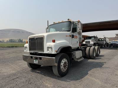 2004 International 5500i T/A Truck Tractor