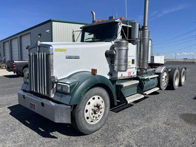 2002 Kenworth W900 Tri-Axle Truck Tractor