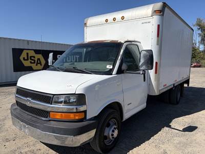 2006 Chevrolet Express Box Truck