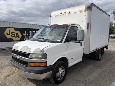 2006 Chevrolet Express Box Truck