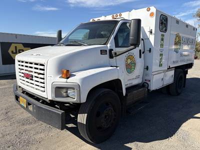 2006 GMC C6500 Chip Truck