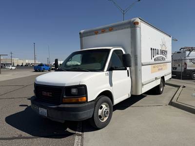 2009 GMC Savana Box Truck