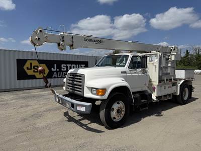 1995 Ford F800 Digger Derrick Truck