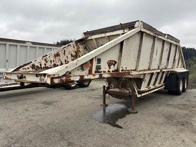 1975 Peerless T/A Belly Dump Trailer