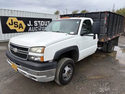 2007 Chevrolet Silverado Flatbed Dump Truck