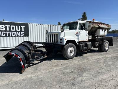 1998 International 2574 S/A Plow/Spreader Truck