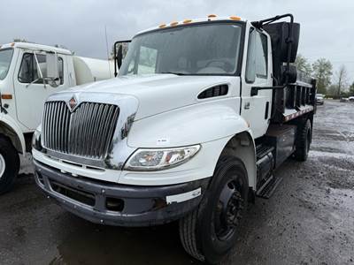 2006 International 4400 S/A Dump Truck