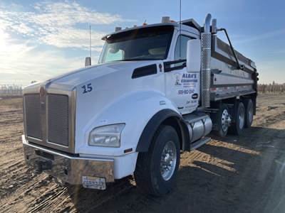 2015 Kenworth T880 Tri-Axle Dump Truck