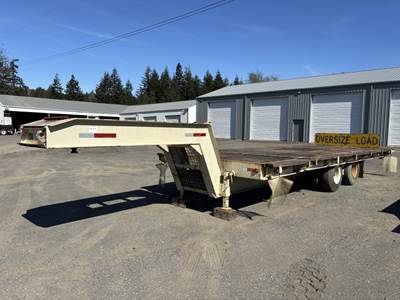 1980 Miller T/A Gooseneck Flatbed Trailer