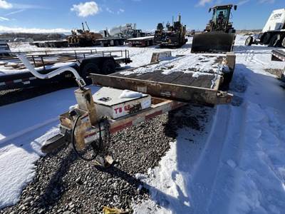 2020 Valor 16TUS T/A Equipment Trailer