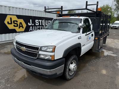 2006 Chevrolet Silverado 3500 4X4 Flatbed Truck