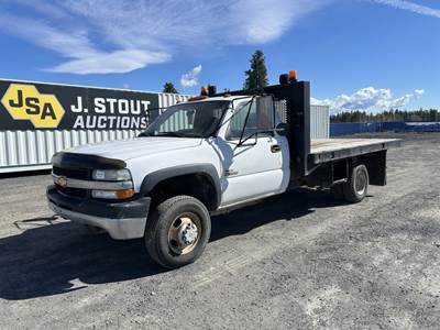 2002 Chevrolet Silverado 3500 Flatbed Truck