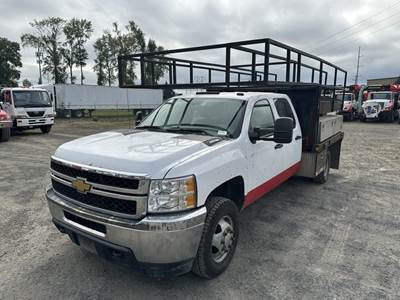 2013 Chevrolet Silverado 3500 4X4 Flatbed Truck