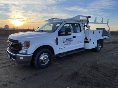 2022 Ford F350 XL Extra Cab Flatbed Truck
