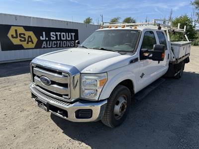2016 Ford F350 SD XLT Crew Cab Flatbed Truck