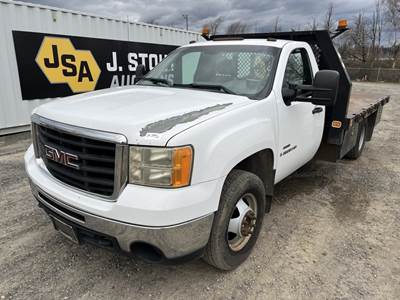 2008 GMC Sierra 3500 HD Flatbed Truck