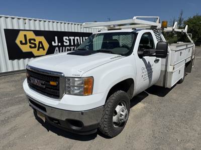 2011 GMC Sierra Flatbed Truck