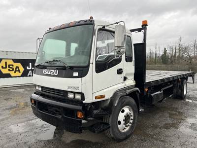 2001 Isuzu F7 S/A Flatbed Truck