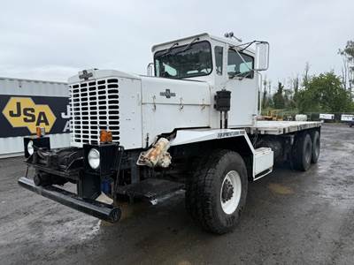 1978 Oshkosh F-2338-2H3 T/A Flatbed Truck