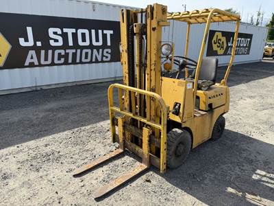Nissan NFG101 Forklift