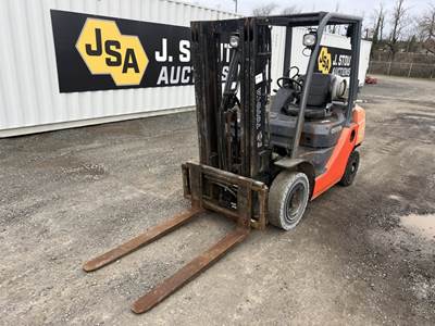 2014 Toyota 8FGU25 Forklift