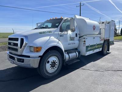 2015 Ford F750 SD S/A Fuel & Lube Truck