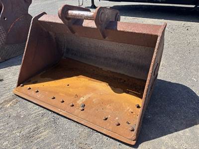 72" Muck Bucket