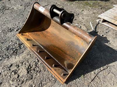 FMCO 41" Muck Bucket