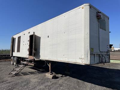 1991 Caterpillar 604KW Containerized Power Van Gen