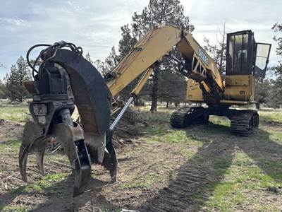 2002 John Deere 2054 Log Loader